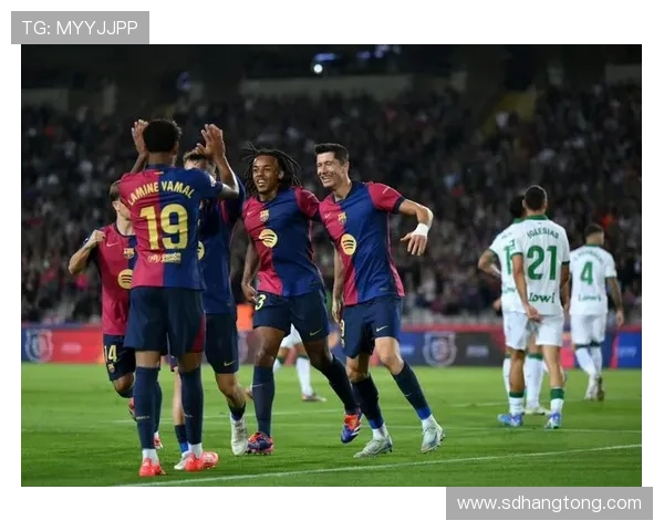 巴萨宣布不续约37岁莱万他拒绝前往阿拉伯联赛寻求新挑战